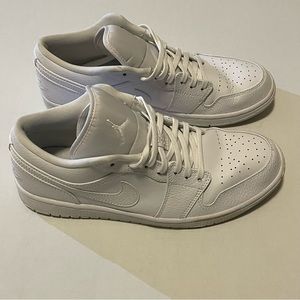 Jordan 1 Low Triple White